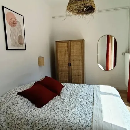 Gare Avec Parking Lägenhet *